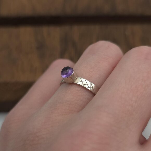 Size 7 Sterling Silver Fancy Scrolled Amethyst Ring A995 - Picture 2 of 8